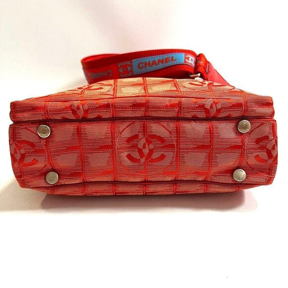 Authentic CHANEL CC Logo Sports Line Red Tote Bag Shoulder Bag Crossbody Bag - Picture 3 of 12